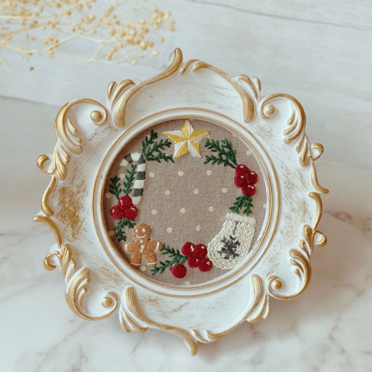 クリスマス限定】【受注生産】クリスマスリースの刺繍 フレーム付き