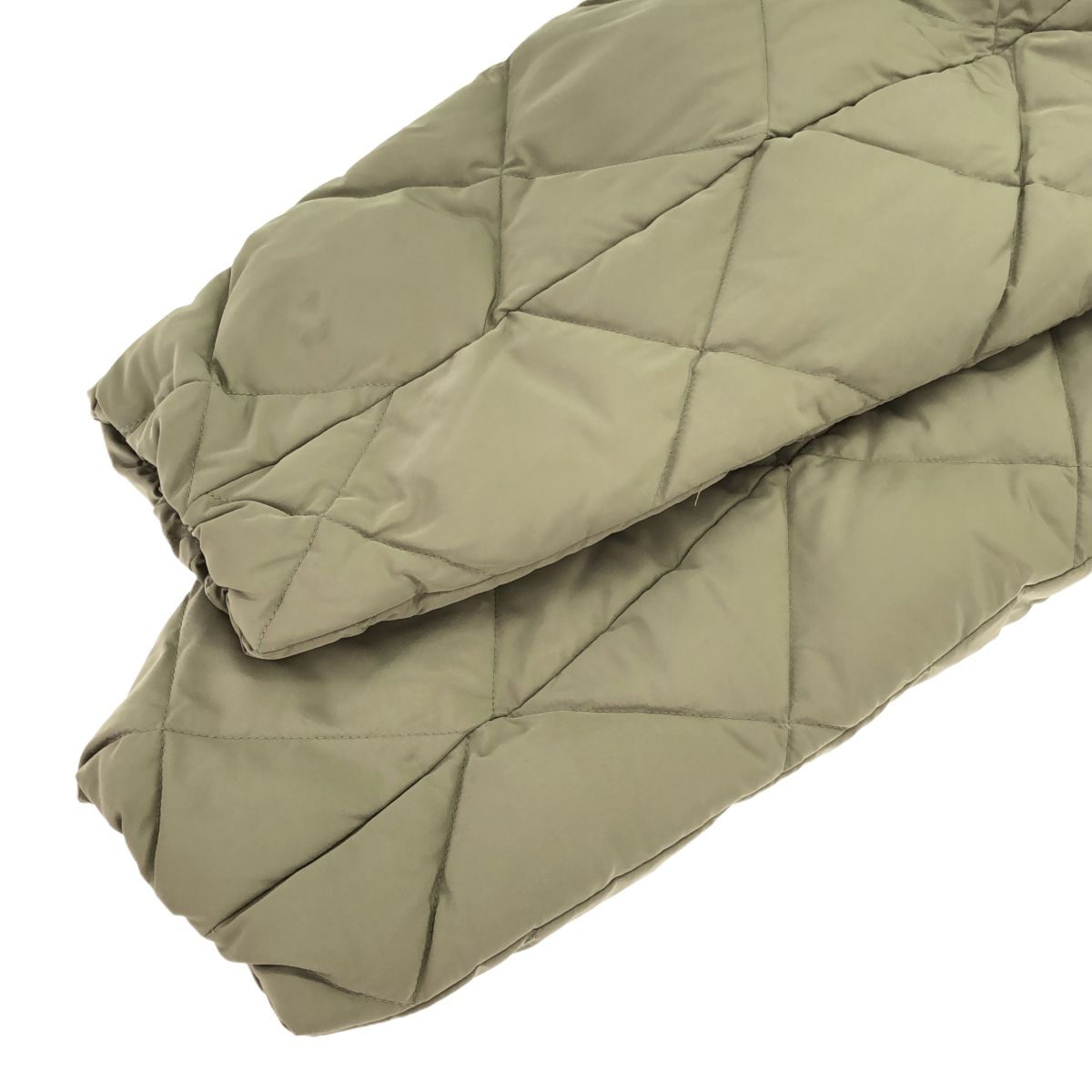 美品.アーバンリサーチ ACUTA コクーンキルティングダウンジャケット カーキ URBAN RESEARCH ACUTA アーバンリサーチ アクータ UR27-27F008