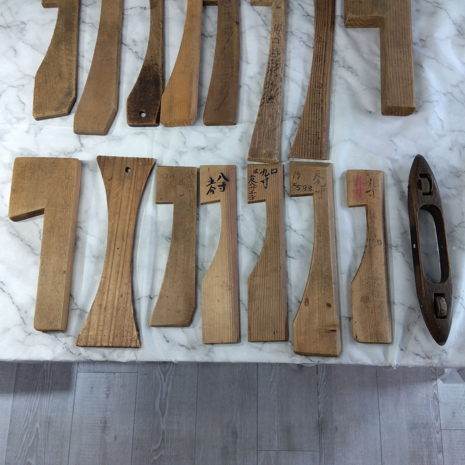 □東京手織機 木製織り機用シャトル2本セット 楽天市場】シャトル[小]2本入 手織り機「咲きおり」用オプション