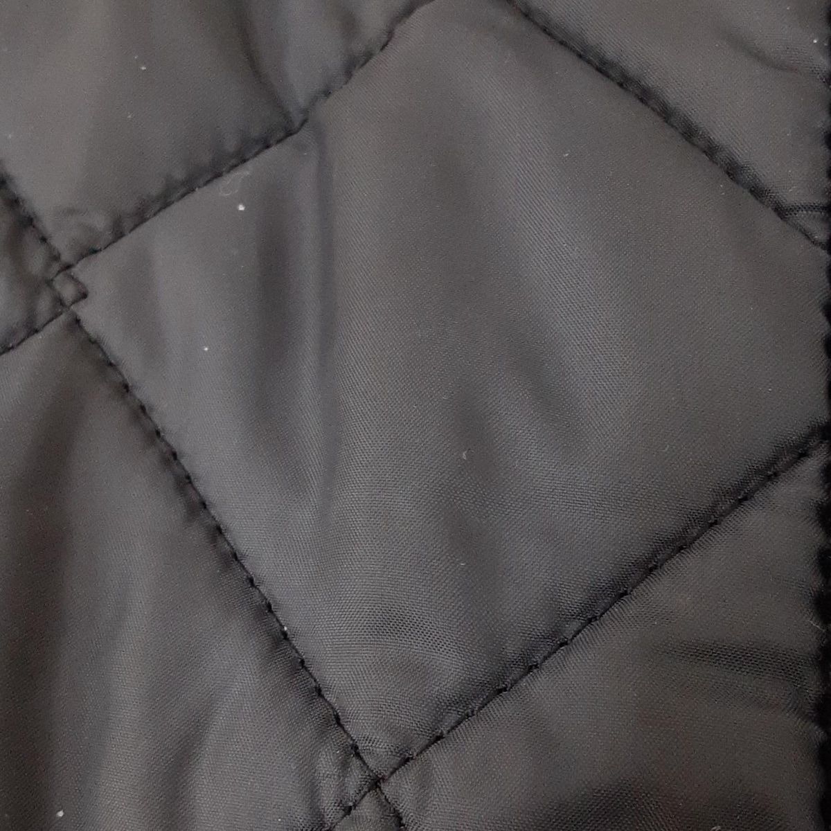 - ダークグレー×黒