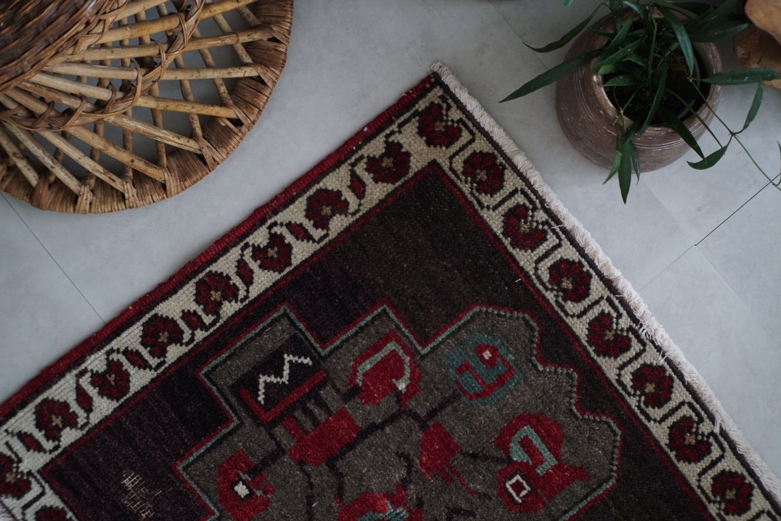 ヴィンテージラグ　55×100 Vintage Rug 55*58【S075】ヴィンテージラグ - メルカリ