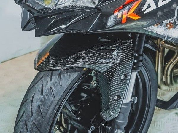 KB ZX-25R フロントフェンダー 受注製造