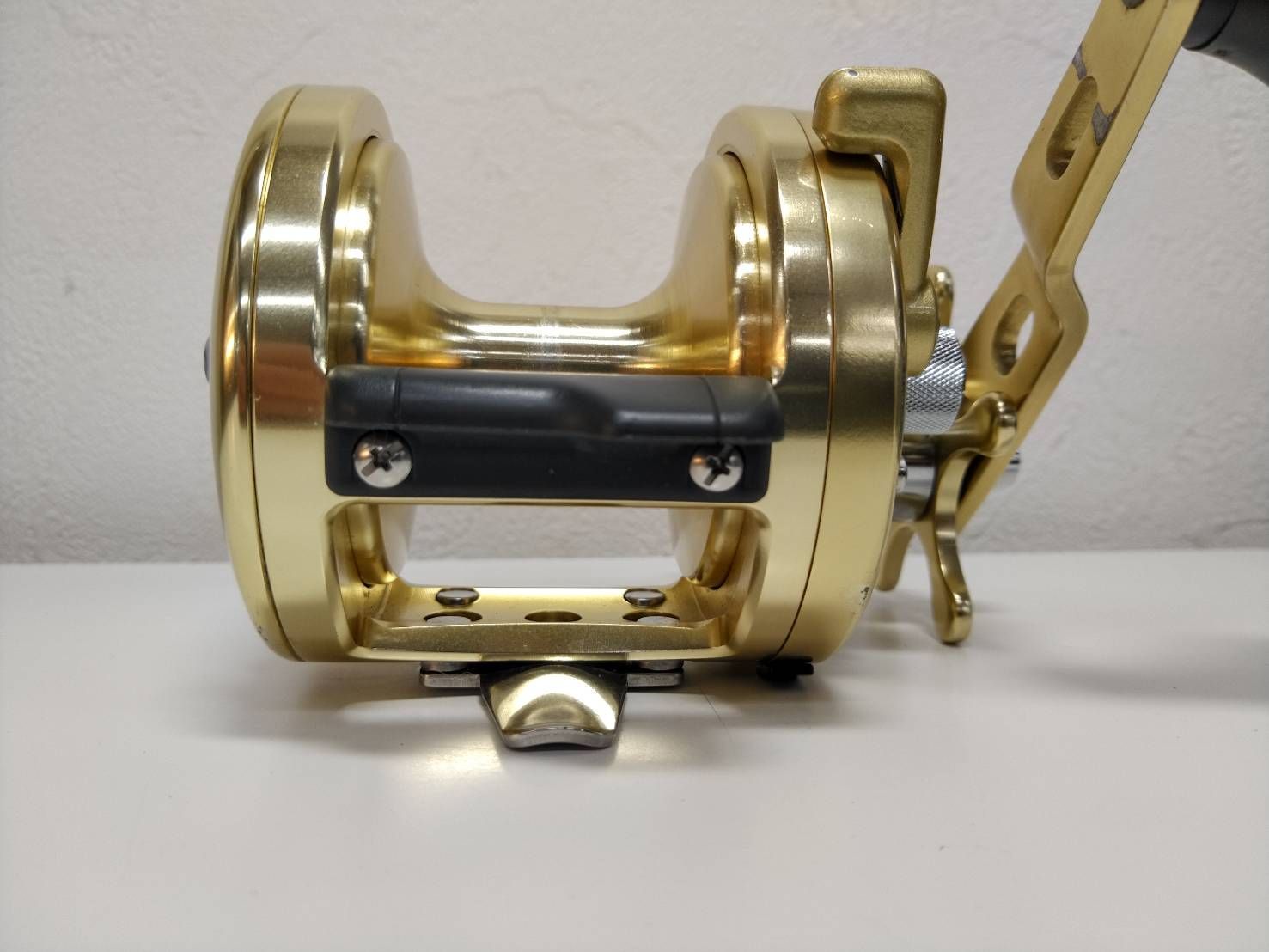 シマノ　オシアジガー3000 スコーピオン スコーピオン オシアジガー 3000 - メルカリ