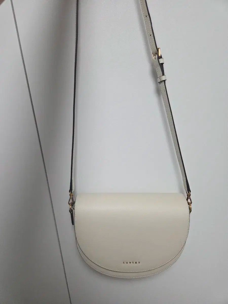 LOVCAT バンダル クロスバック クリームベージュ