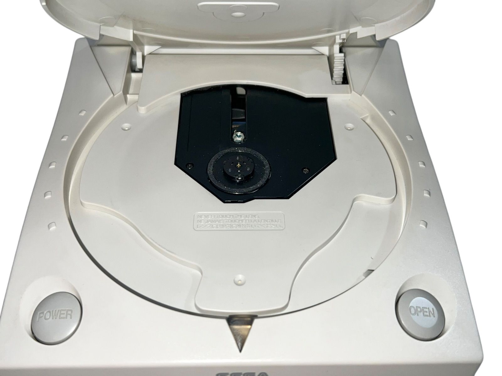 動作確認済み　セガ ドリームキャスト 本体と付属品おまけソフト２個 動作確認済み セガ ドリームキャスト 本体と付属品おまけソフト