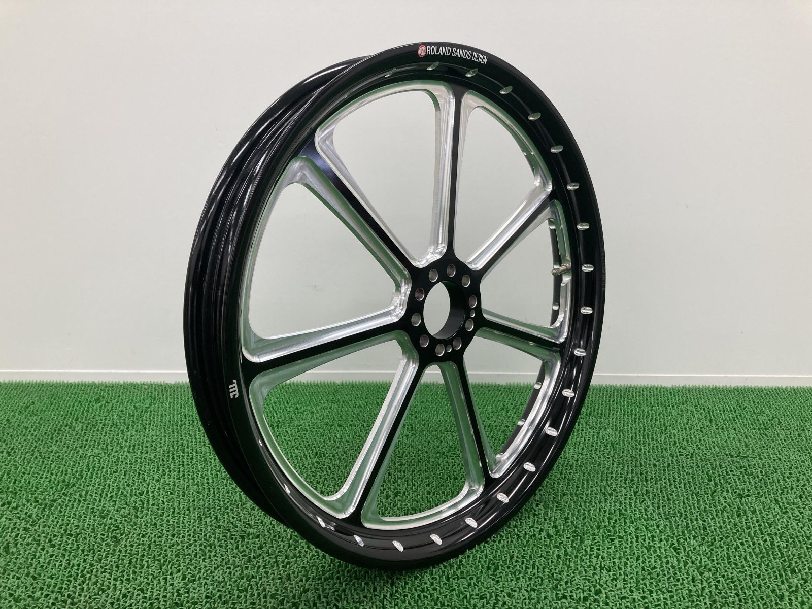 Harley-Davidson 純正フロントホイール 19X2.15 Harley-Davidson 純正フロントホイール 19X2.15