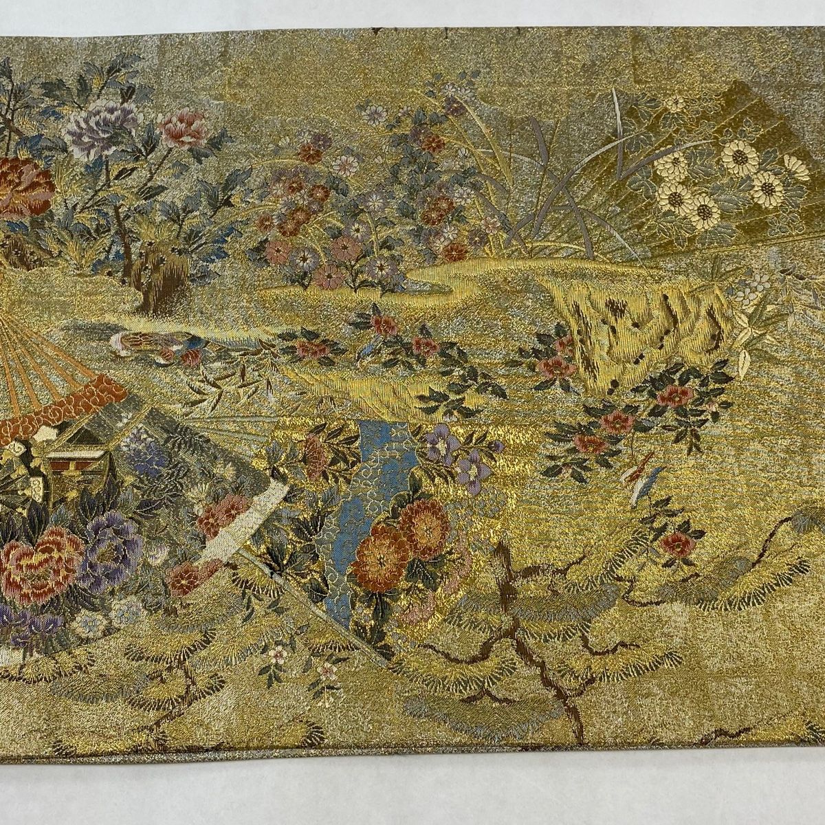 丸帯 美品 逸品 桃山扇面屏風文 金糸 プラチナ本金箔 金色 丸帯 美品 逸品 桃山扇面屏風文 金糸 プラチナ本金箔 金色