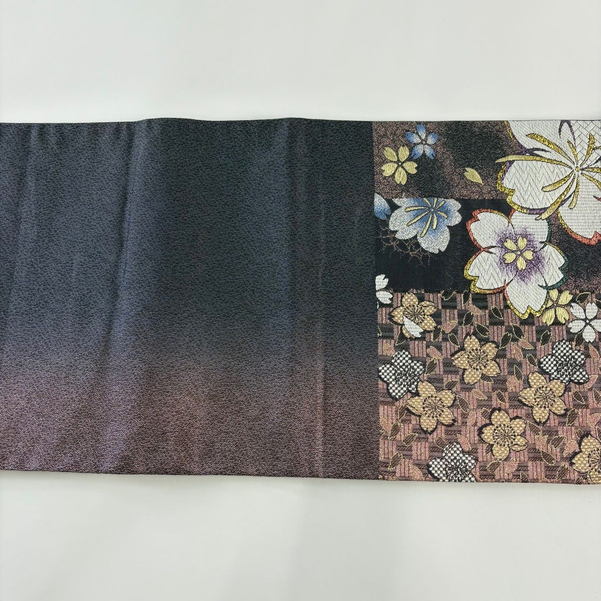 やまと誂製 袋帯 黒地 桜模様 刺繍 正絹 袋帯 美品 秀品 やまと 桜 変わり市松 刺繍 箔 濃紫 六通 正絹