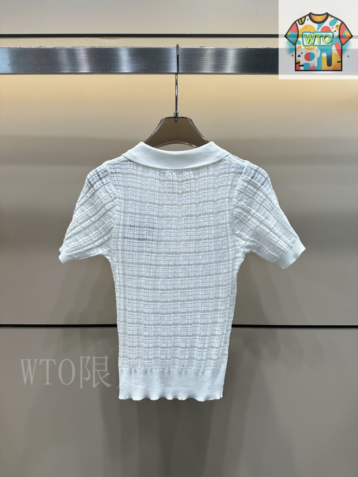今日WTO】Dior 25 夏季 刺繍レター カットアウト カラーニット T