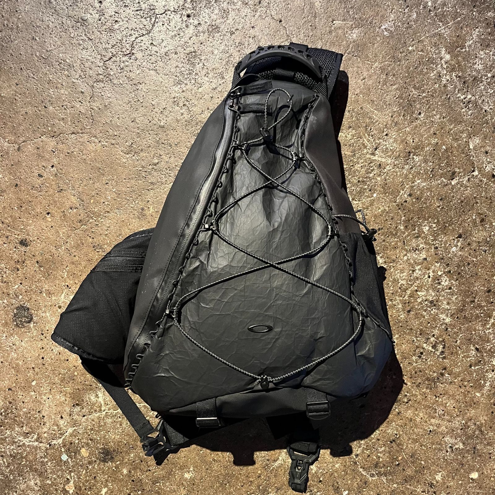 OAKLEY オークリー スリングバッグ y2k Vintage Y2K Oakley Cyber Side Sling Bag Backpack Messenger