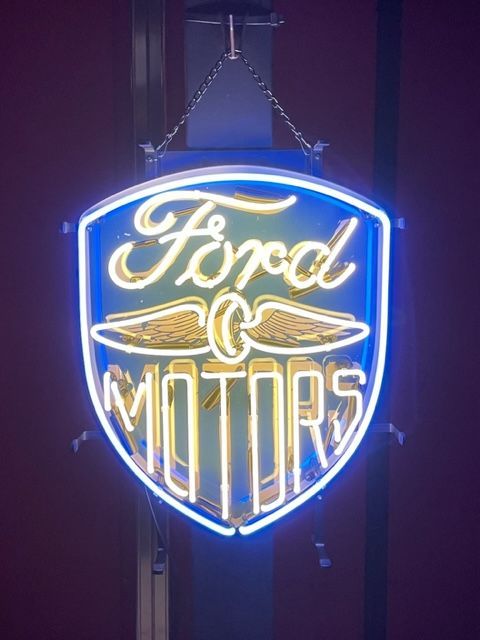 FORD フォード ネオン看板 アメ車 シボレー 世田谷ベース トラック 