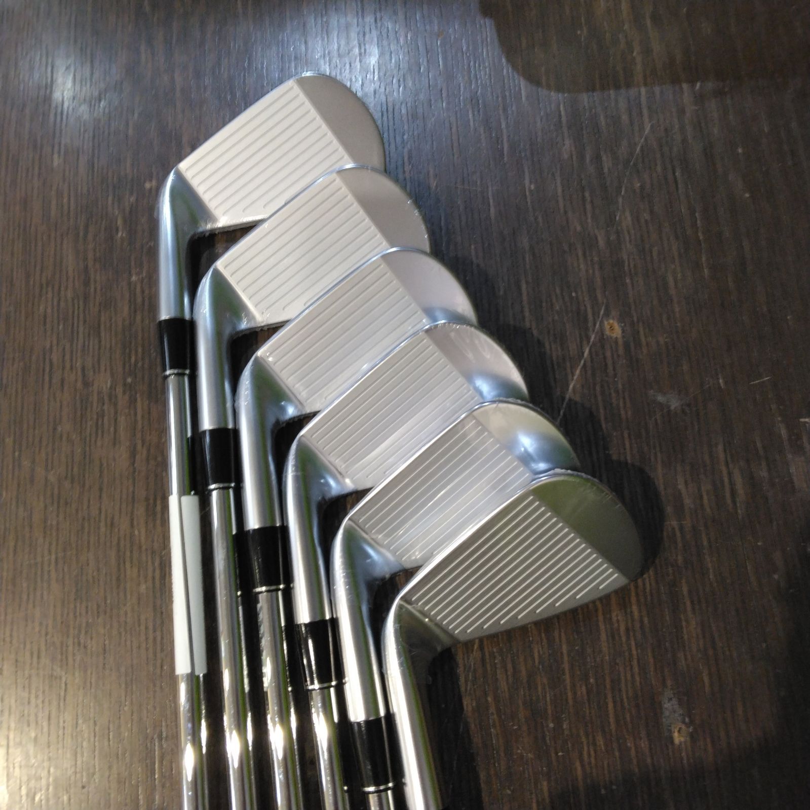 Iset 【新品未使用】スリクソン SRIXON ZXi7 アイアン 6本セット(5I-9I 