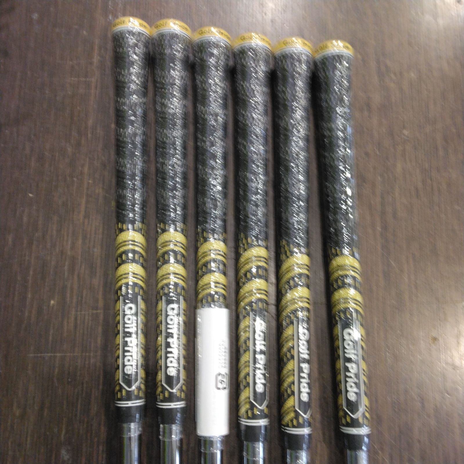 Iset 【新品未使用】【数量限定】スリクソン SRIXON ZXi5