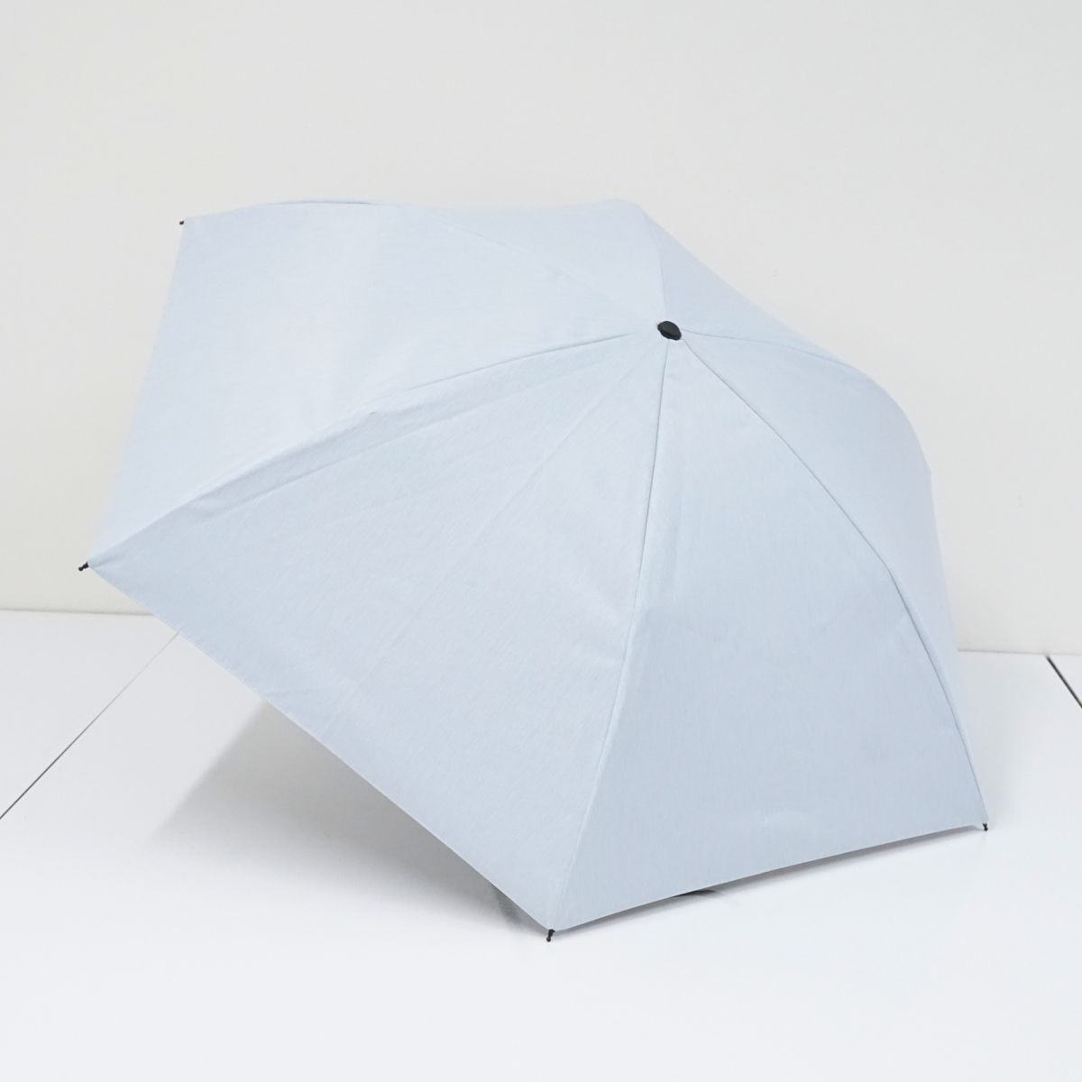 サンバリア100 完全遮光折日傘 USED美品 2段折 コンパクト moku ブルー