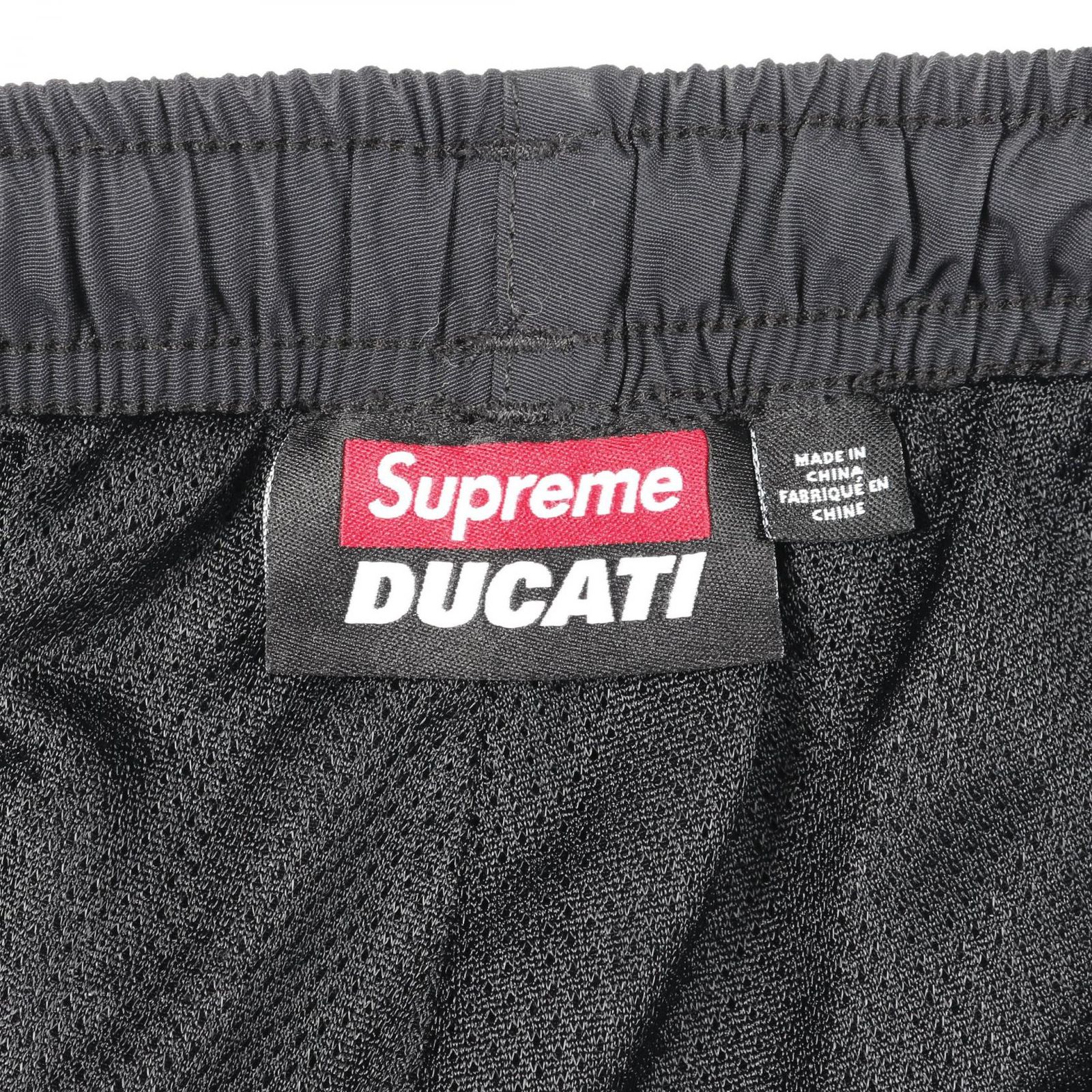 Supreme シュプリーム