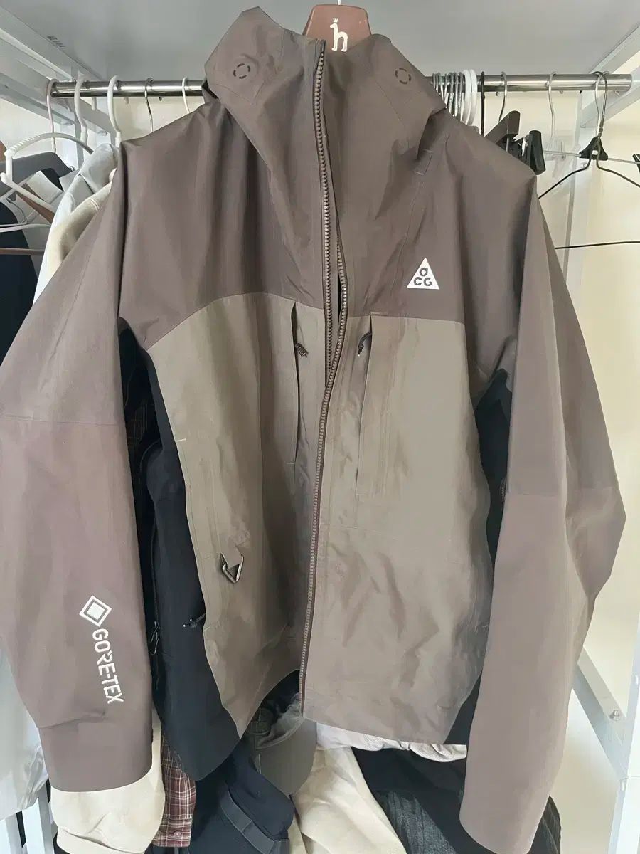 NIKE(ナイキ) acg STORM-FIT（ストームフィット） ウィンドブレーカー