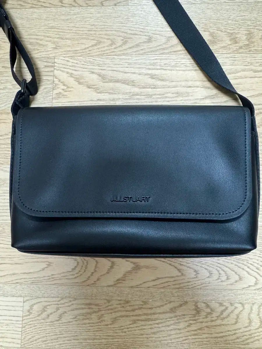 ジルスチュアート JILL STUART ブライアン クロスバック SMALL