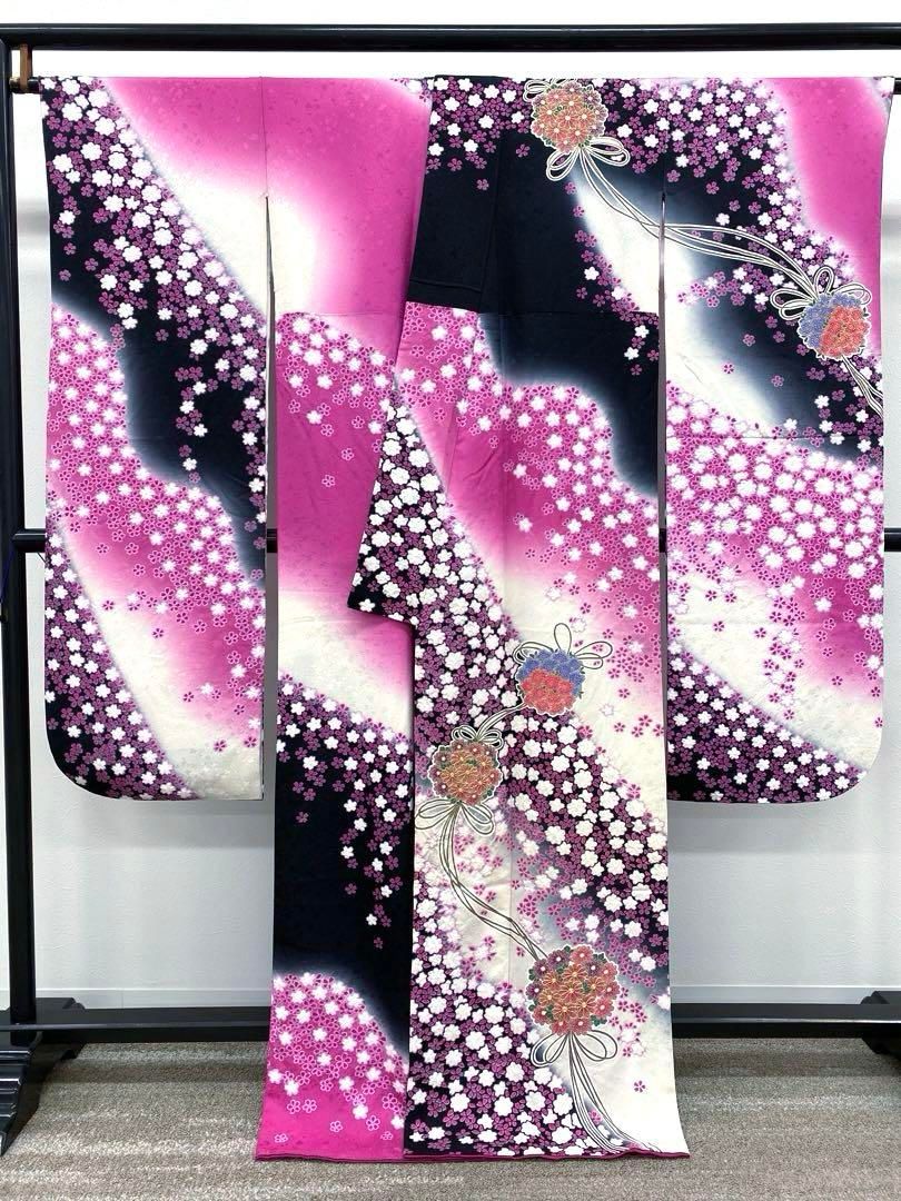 の*ろ様 (あ785)本絞り振袖㊗️黒に白の水玉 枝垂れ桜の花模様 金駒刺繍 重 の*ろ様 (あ785)本絞り振袖㊗️黒に白の水玉 枝垂れ桜の花模様 金駒