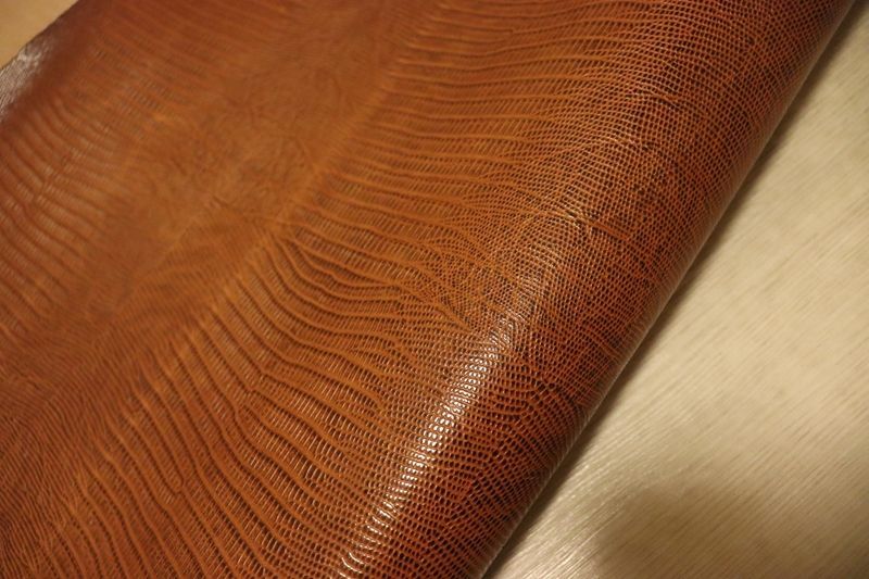 キャメルブラウン 145ds ヌメ革 ショルダーレザー 牛革 イタリア レザー リザード型押し はぎれ 一枚革 レザークラフト 革 皮 本革 diy 生地 材料