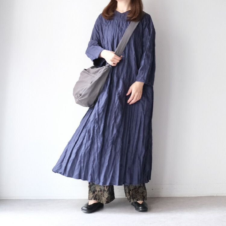 VENT BLANC+ ヴァンブラン プリュス クリンクル Vネックワンピース レディース おしゃれ ブランド VBO213373 【お取り寄せ】 VENT BLANC+ ヴァンブラン プリュス クリンクル Vネックワンピース