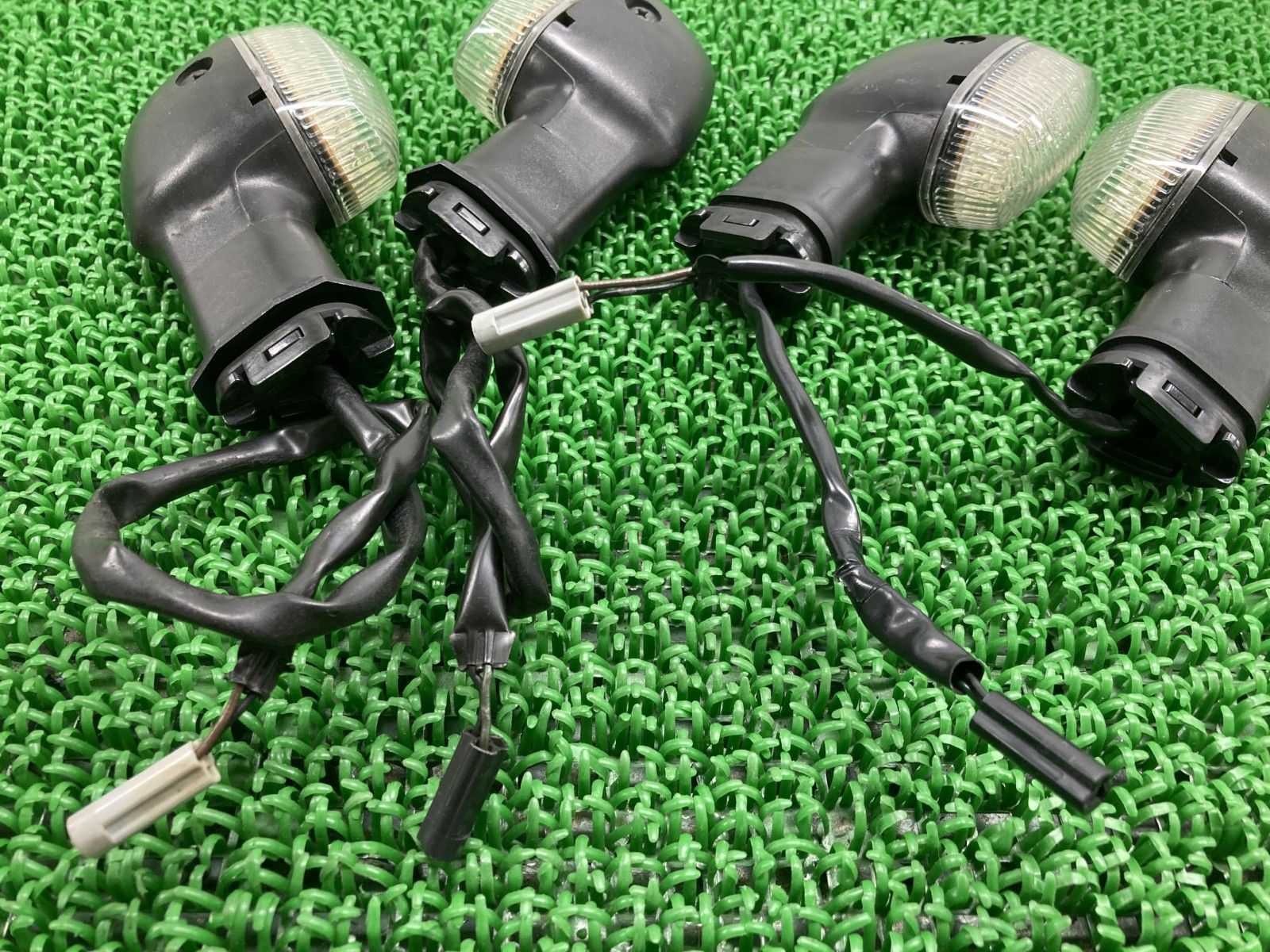 YZF-R1 ウインカー 1276 ヤマハ 純正 バイク 部品 RN22J ワイズギア オプション LED 4個セット 車検 Genuine 【中古】 85 YZF-R1 ウインカー 1276 ヤマハ 純正 バイク 部品 RN22J ワイズギア