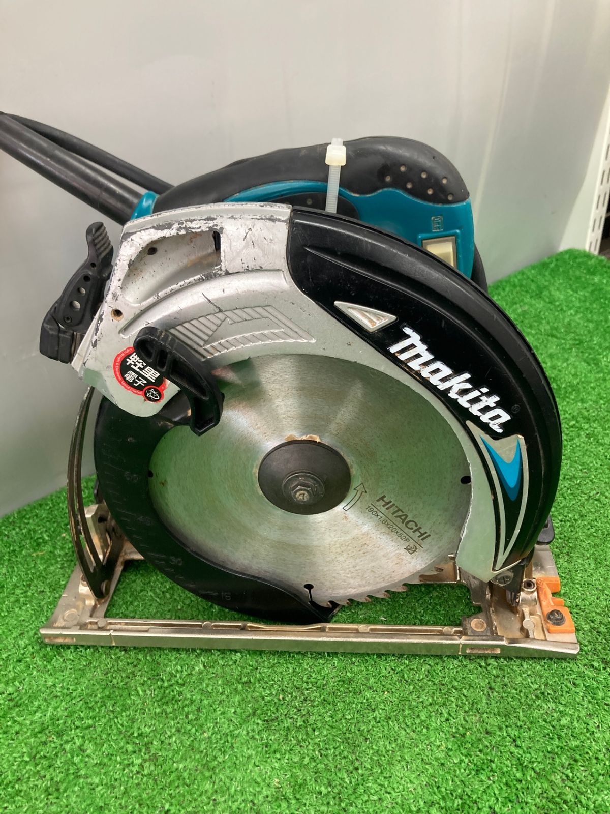 中古品】【0922】☆makita(マキタ) 190㎜電子マルノコ 5838CBA