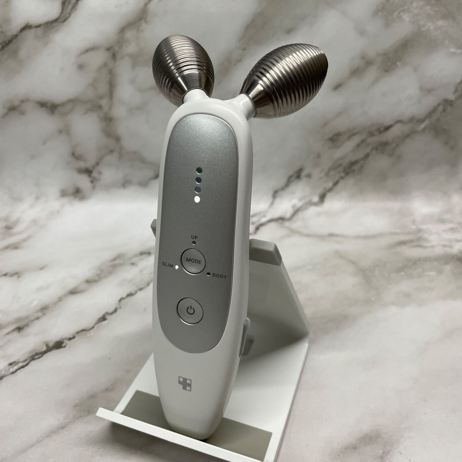 手作り水中花4連ソケットセパレート式スイッチ+1USB根元銀ラメ12v24v