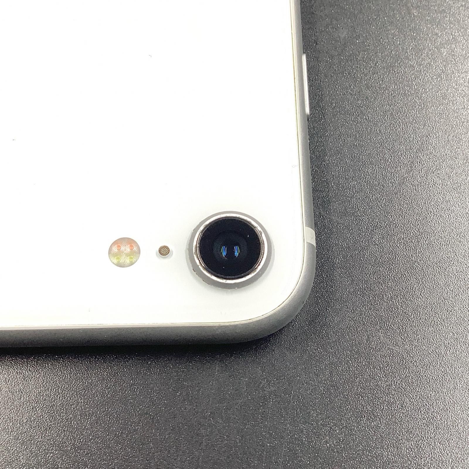 最高 【最速発送】Apple iPhone SE（第2世代） 64GB ホワイト au 75