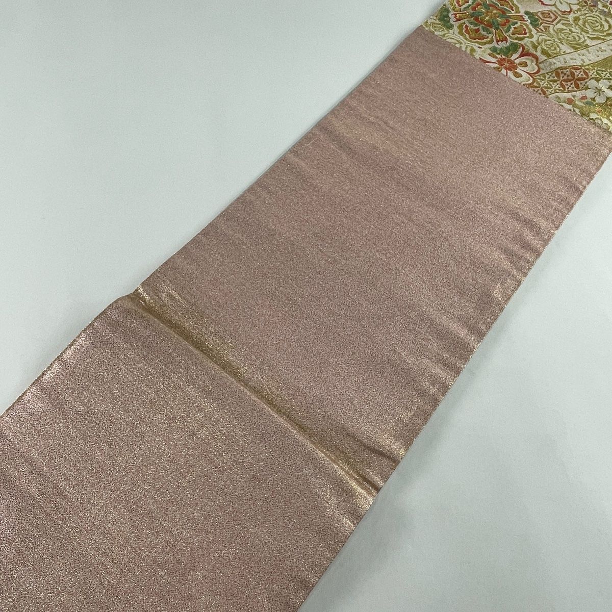 袋帯 美品 秀品 華文 草花 金糸 箔 金色 六通 正絹 【中古
