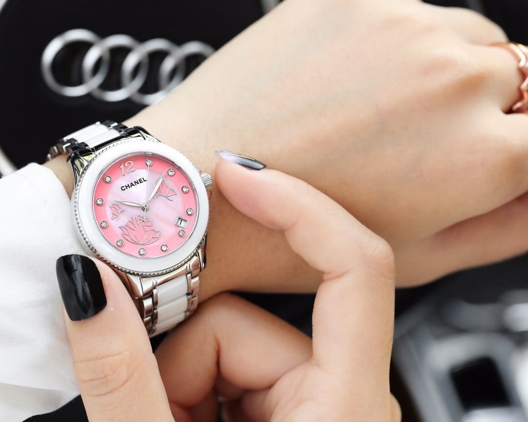 Chanel レディース時計　動作確認済み 楽天市場】シャネル CHANEL J12 555本限定 H6478 ホワイト文字盤