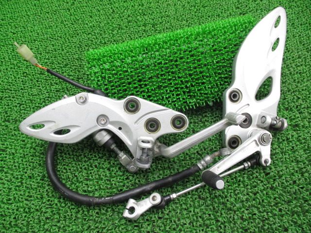 GSX1300Rハヤブサ ステップ 左右 15H スズキ 純正 中古 バイク 部品