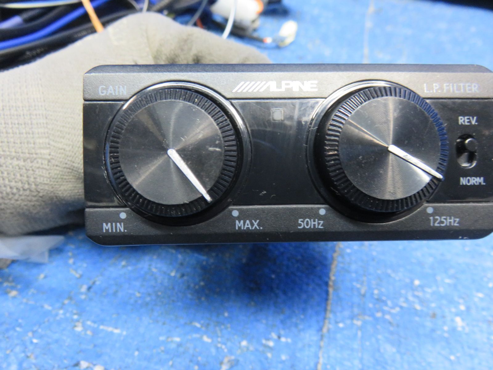 20cmシート下設置型ウーハー