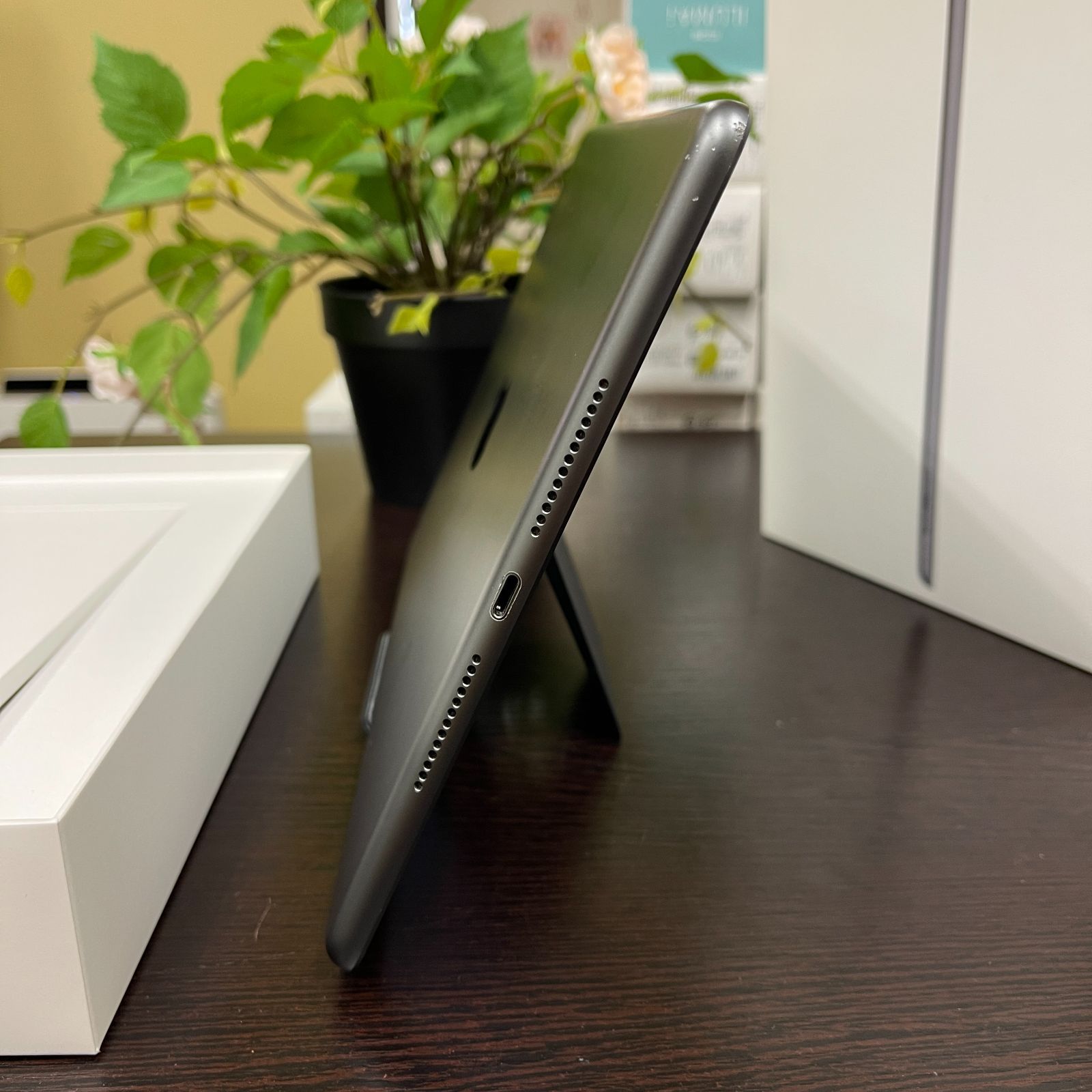 iPad 第9世代 64 GB スペースグレイ Wi Fiモデル iPad本体 タブレット スマホ タブレット パソコン