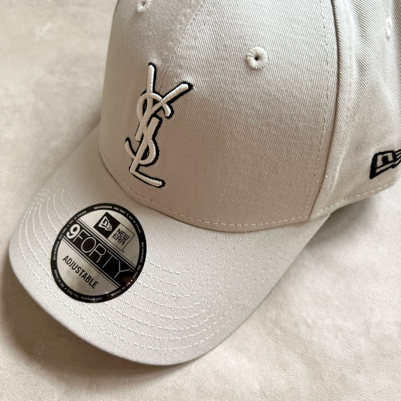 海外限定品☆Saint Laurent × New Era コラボキャップ-