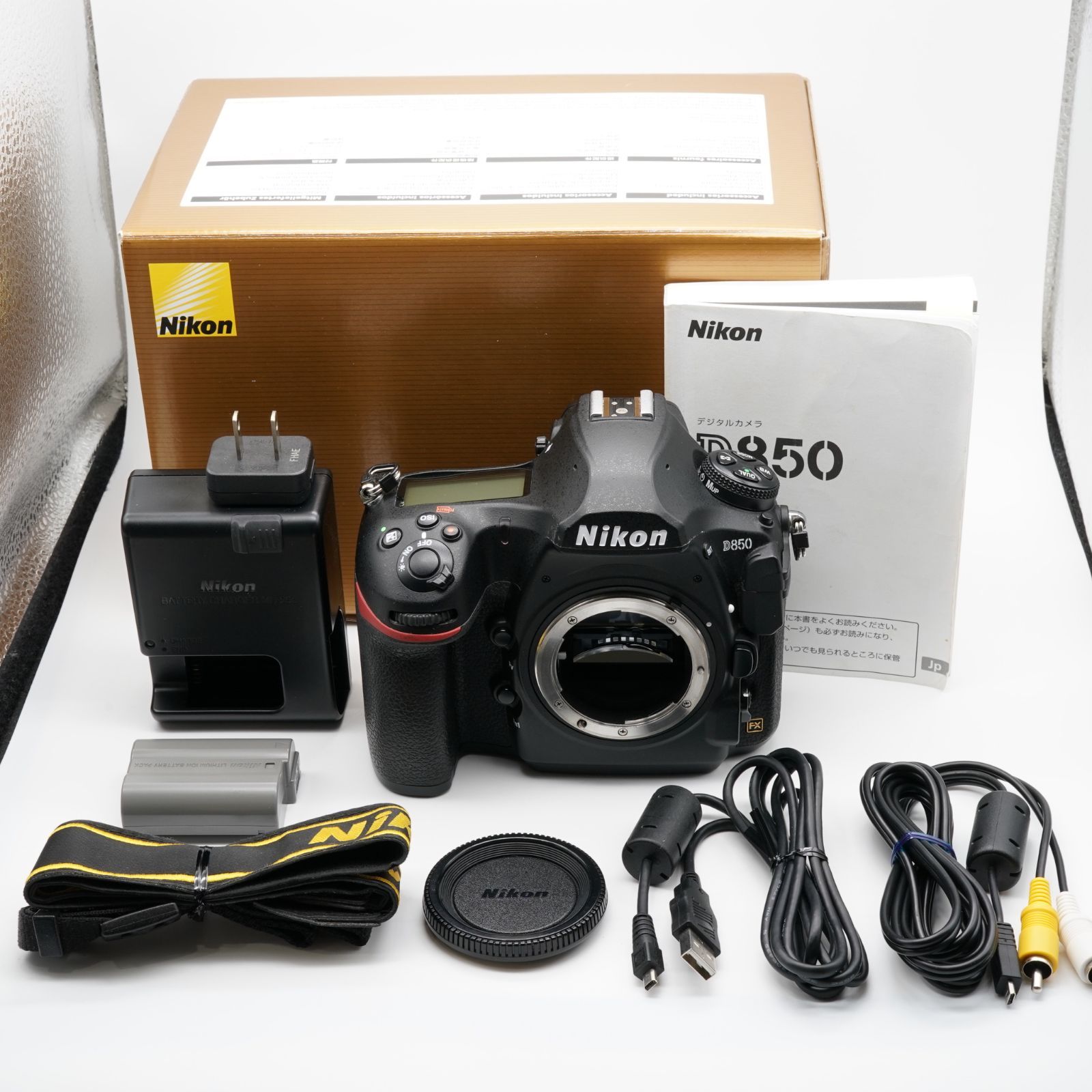 ほぼ新品 ニコン NIKON D850 ボディ OH済！シャッター基盤部組やAF