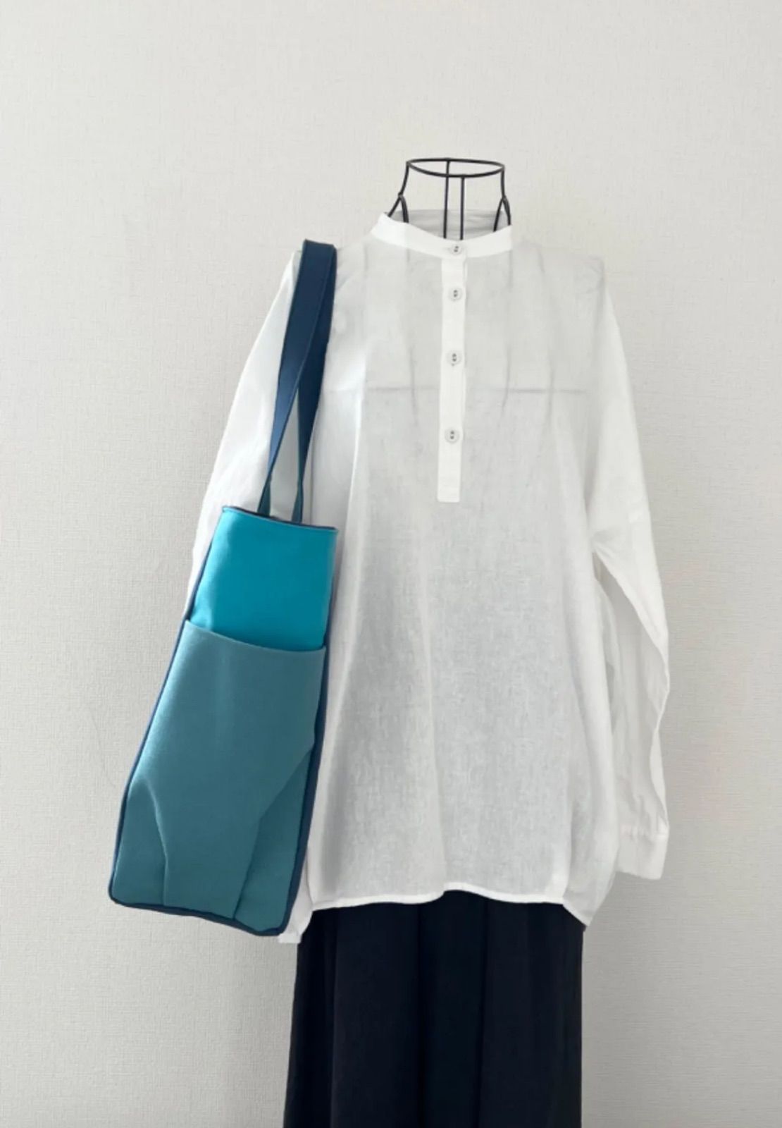 底板付き 肩掛けバッグ