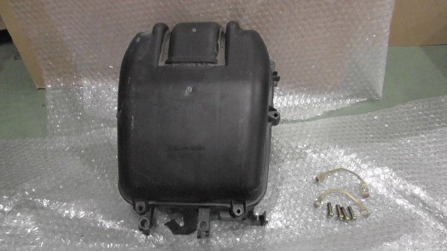 VTR250　MC33-1011xxx　の　エアクリーナーボックス:#1676602011