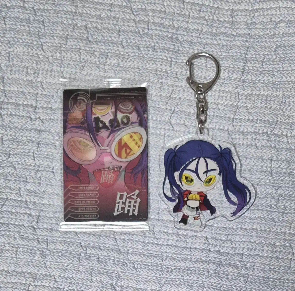 Ado アド グッズ アクリルキーホルダー ブローチ モナリザの横顔