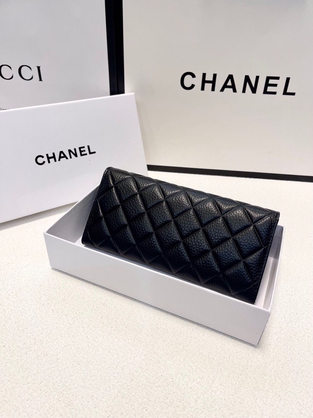 【日常に輝きと華やかさをプラス】CHANEL★ミディアムウォレット 楽天市場】≪Brand new≫ CHANEL Medium Flap Walette Black