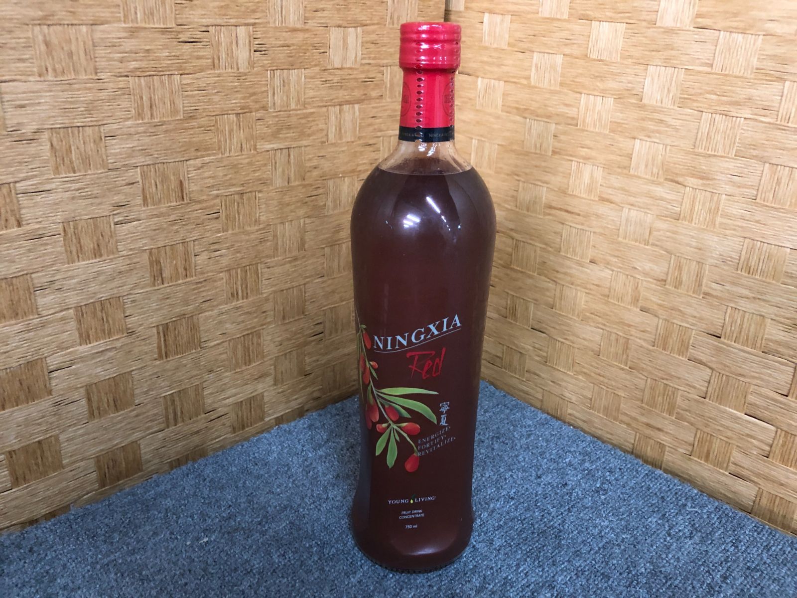 Young Living living ヤングリビング ニンシアレッド