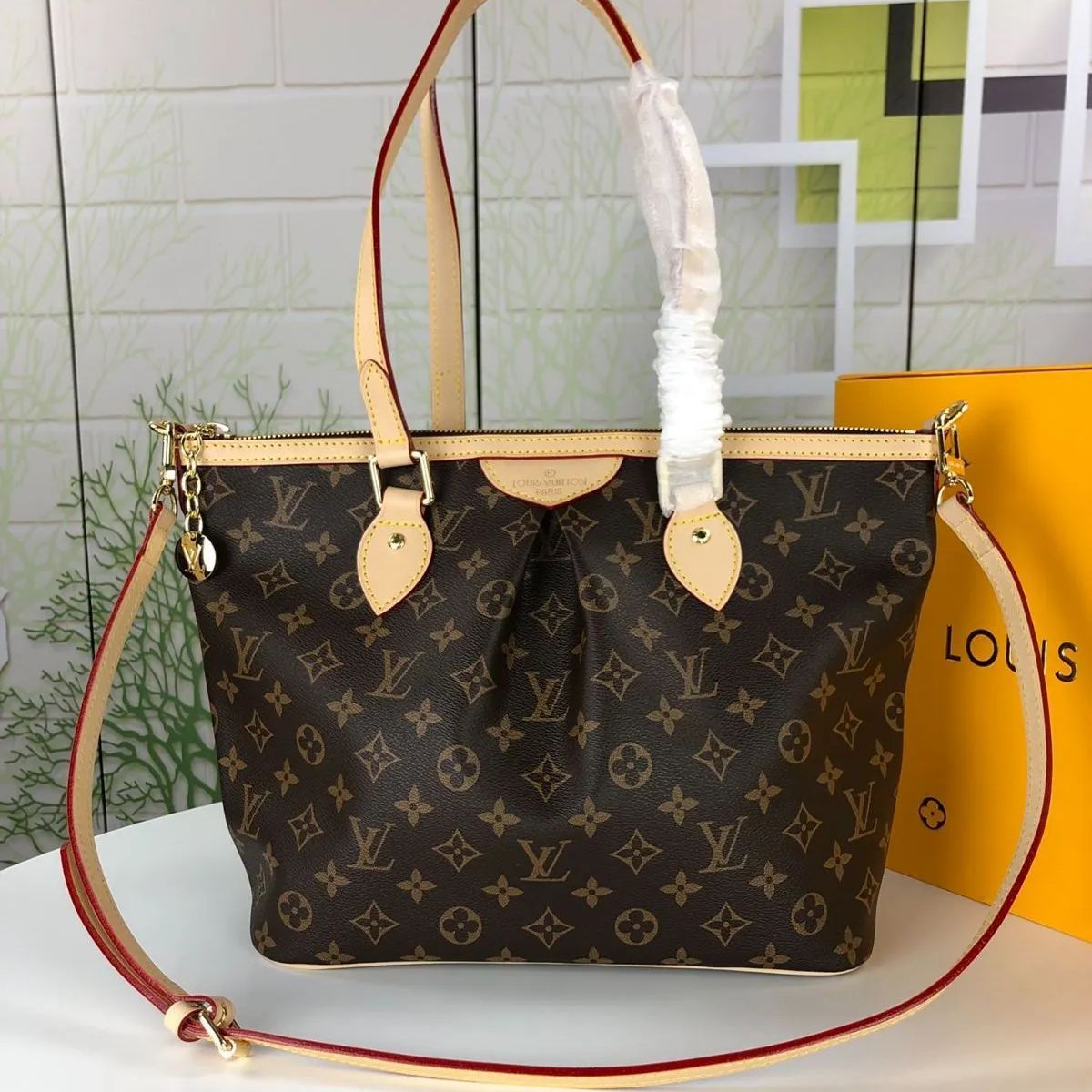 新品未使用 LOUIS VUITTON  ショルダーバッグハンドバッグショルダーバッグ