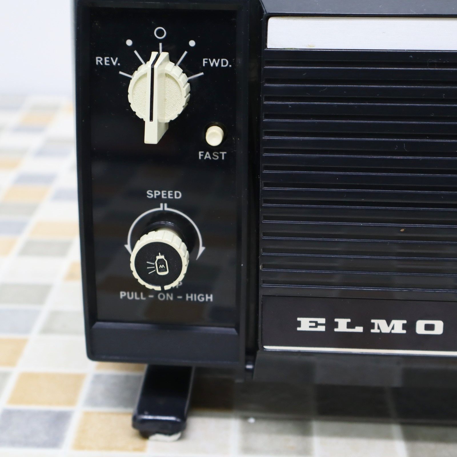 △ レトロ｜8mm PROJECT 8mm 映写機 プロジェクター｜ELMO