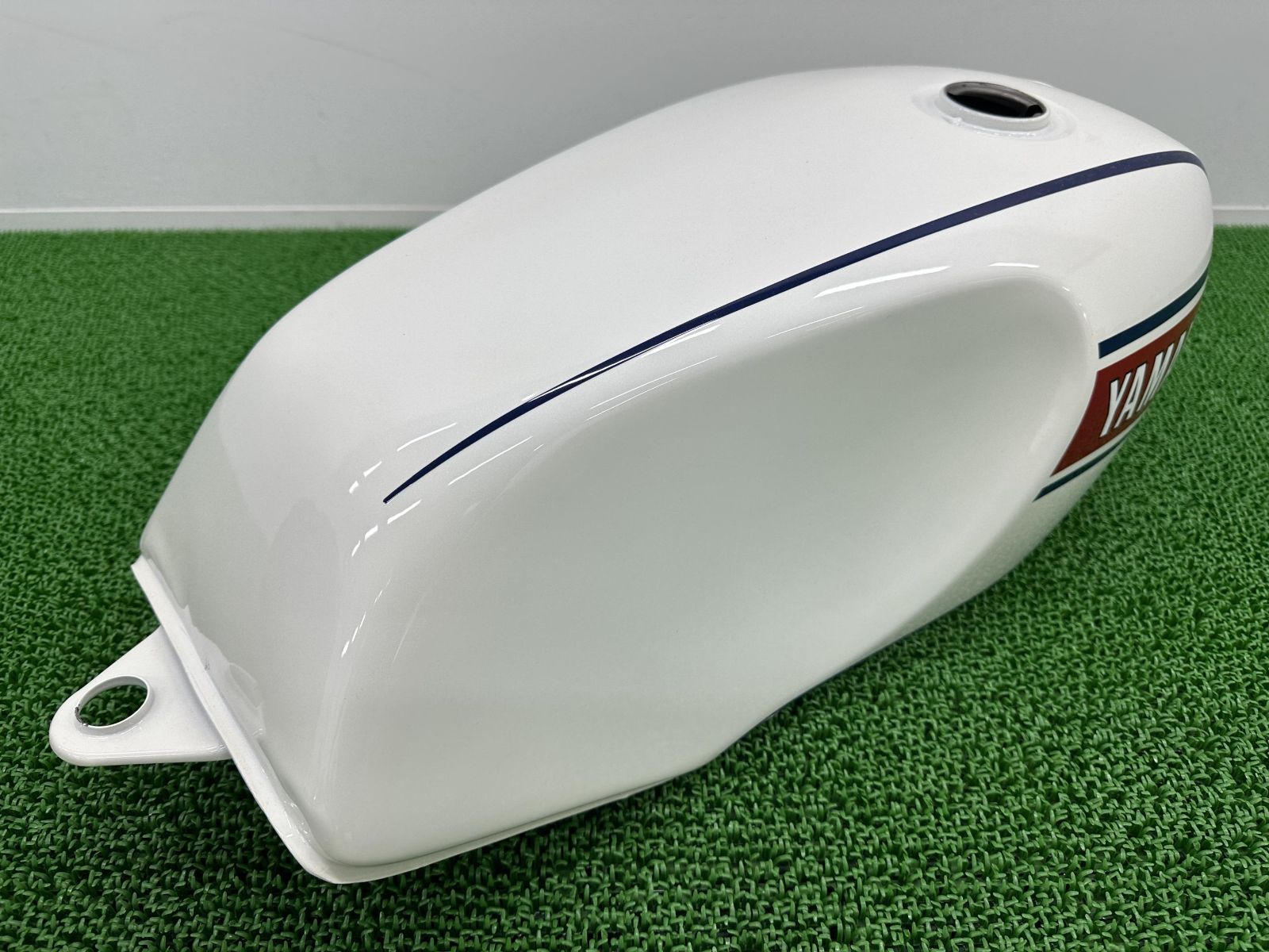 RZ250 タンク 白/赤 在庫有 即納 ヤマハ 純正 新品 バイク 部品
