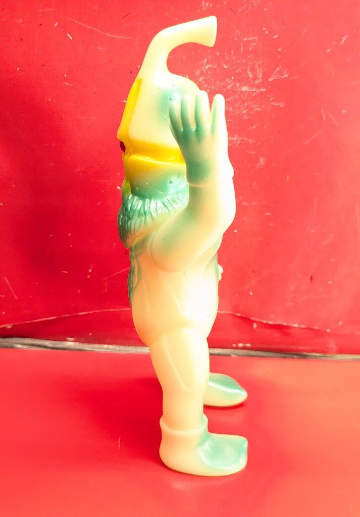 ケムール人 蓄光成型|単品