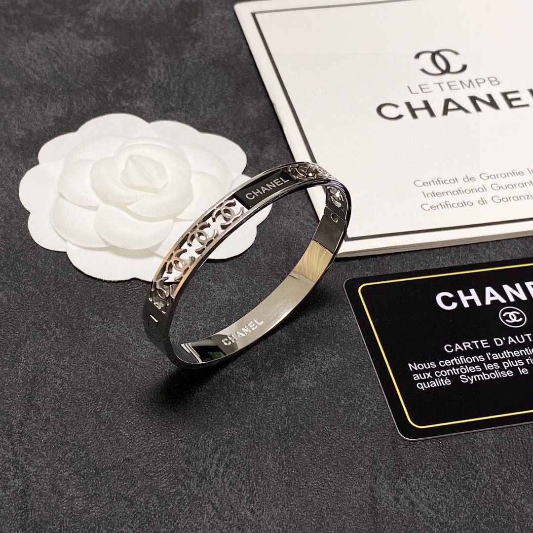 今日 Chanel シャネル レトロ レース ブレスレット