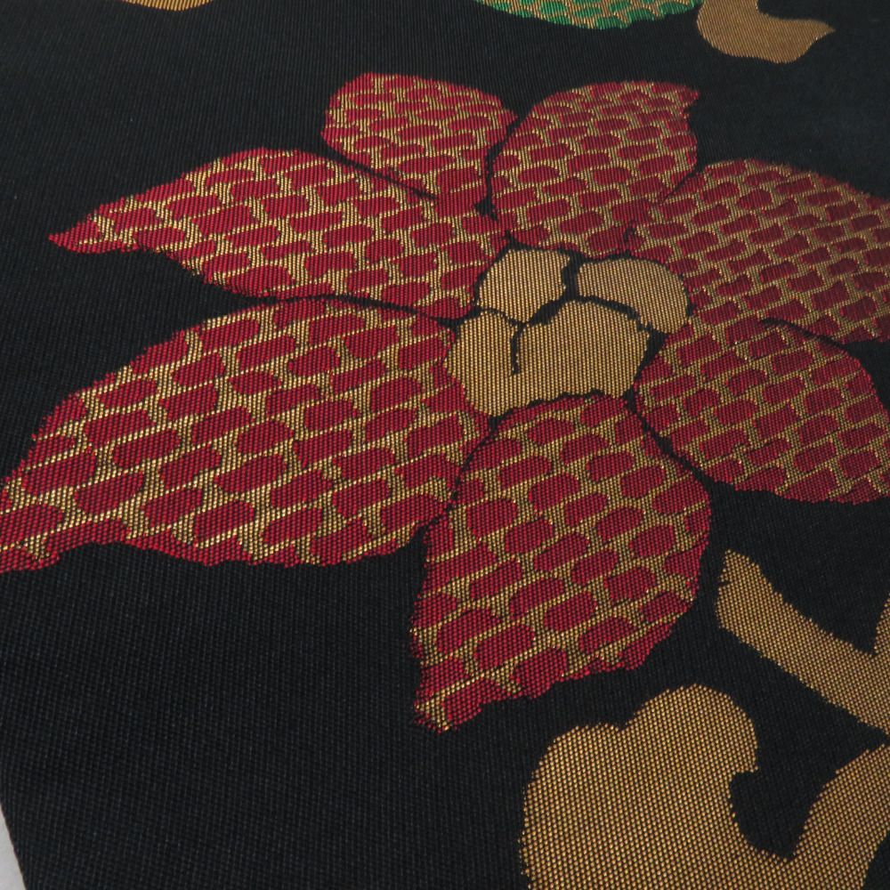 袋帯 花唐草文様 黒色 金糸 正絹 全通柄 着物帯 長さ424cm - メルカリ 袋帯 花唐草文様 黒色 金糸 正絹 全通柄 着物帯 長さ424cm - メルカリ