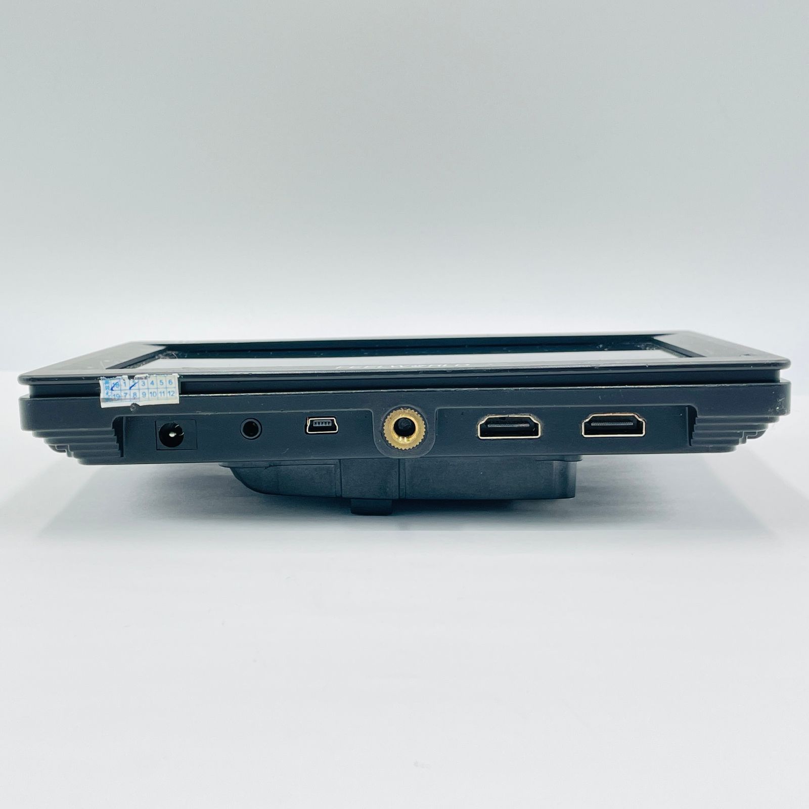 x 1200フィールドモニター