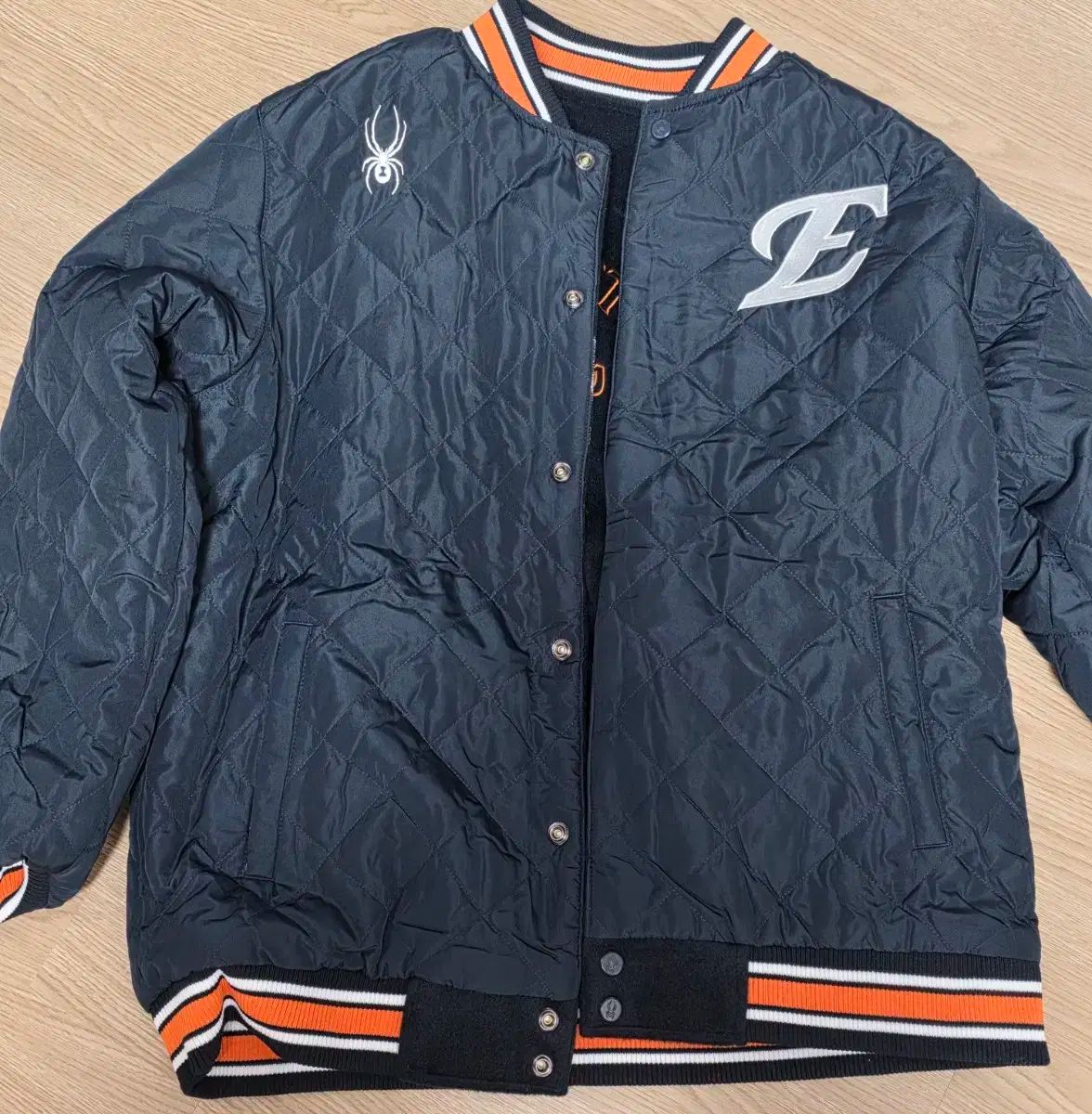 最大60％オフ！ Hanwhae Eagles ハンファ イーグルス レガシー リバーシブル ジャンパー 定価以下