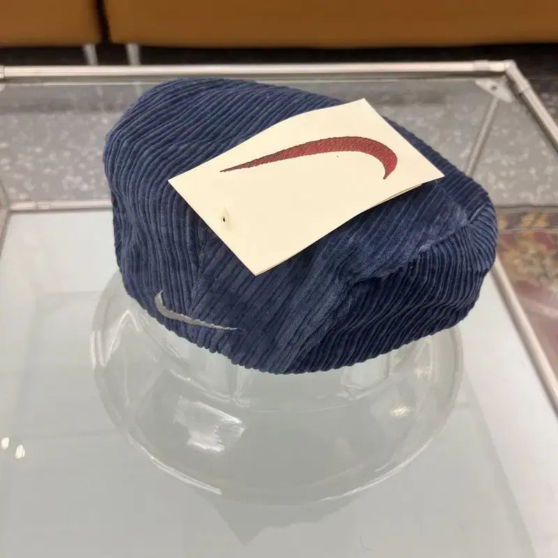 NIKE ナイキ スー コーデュロイ ゴールデン ベレー帽 ハンチングキャップ C05629