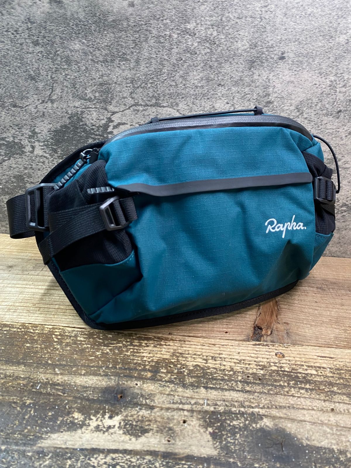 ラファ Rapha TRAIL HIP PACK ウエストポーチ ターコイズ Rapha Trail Hip Pack | REI Co-op